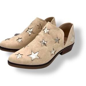 NIB Seven7 Cream Star-Embellished Booties